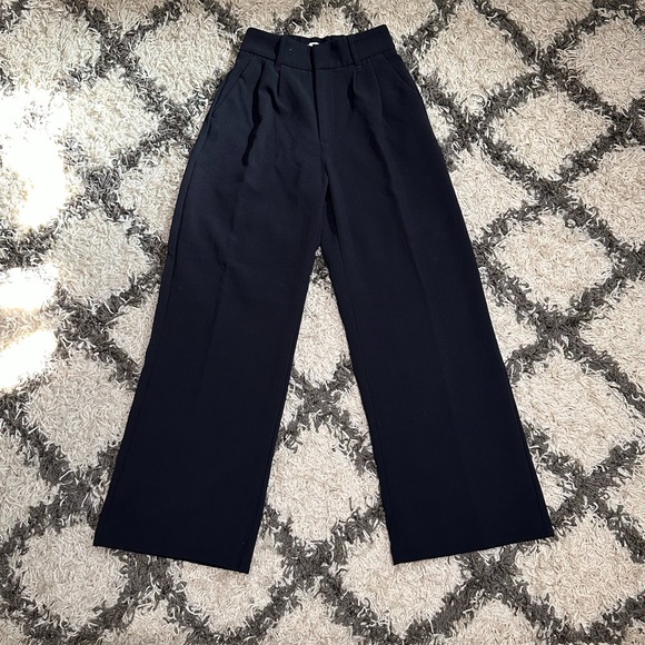 A&F Sloane Tailored Wide Leg Pant in Navy - Picture 8 of 12
